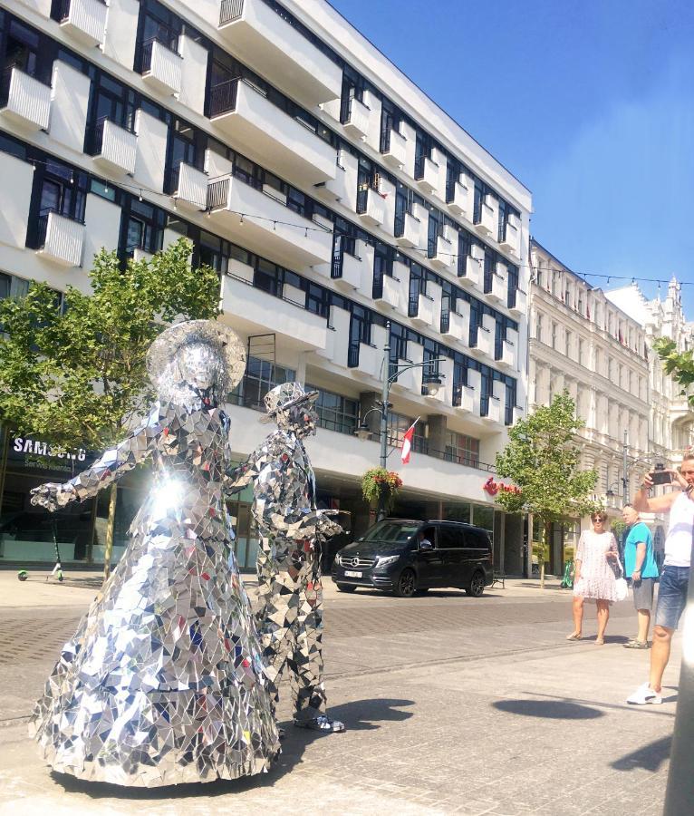 Apartament I Love Piotrkowska Z Wielkim Lustrem, Balkonem I Klimatyzacja วูดช์ ภายนอก รูปภาพ
