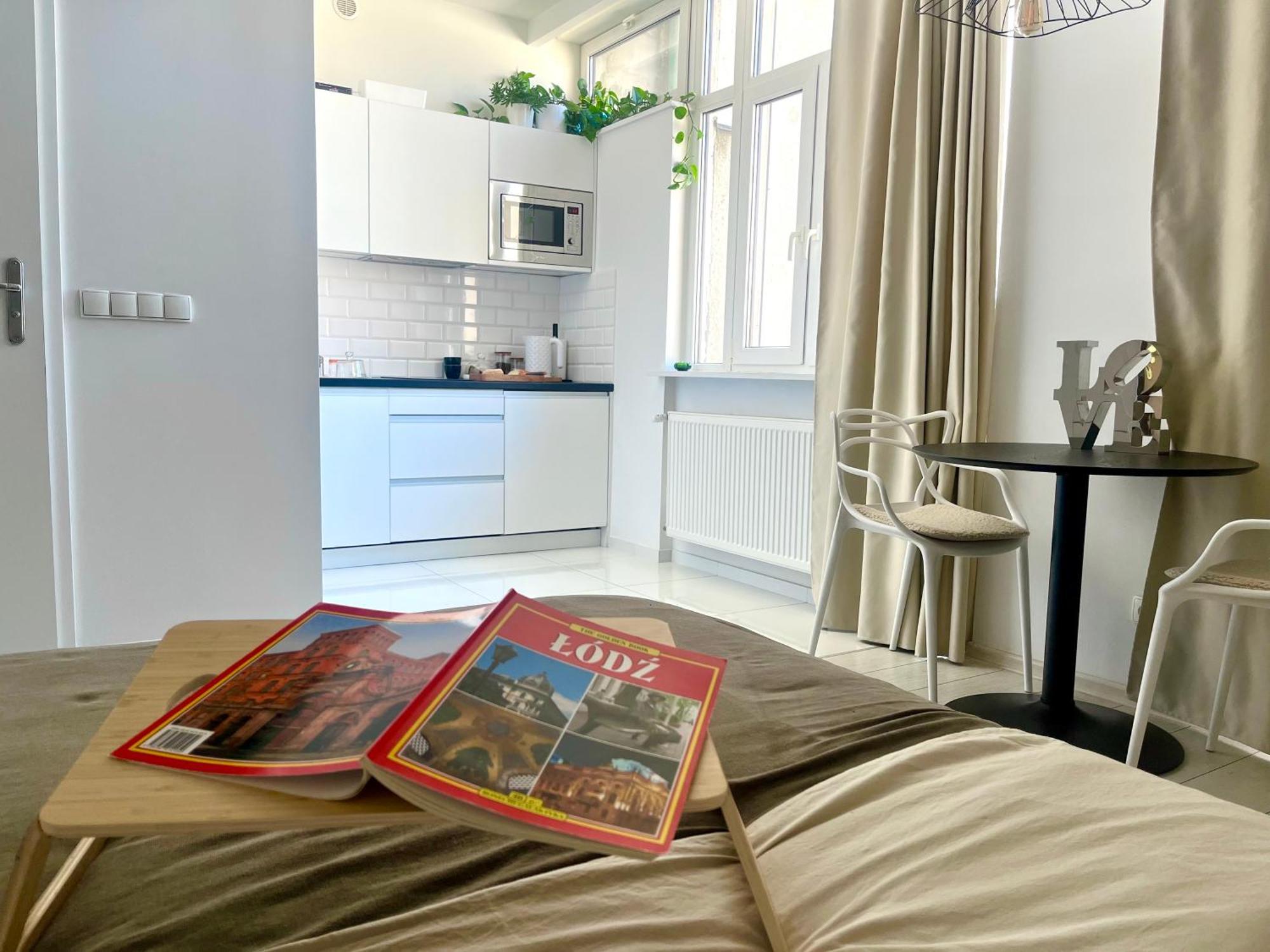 Apartament I Love Piotrkowska Z Wielkim Lustrem, Balkonem I Klimatyzacja วูดช์ ภายนอก รูปภาพ